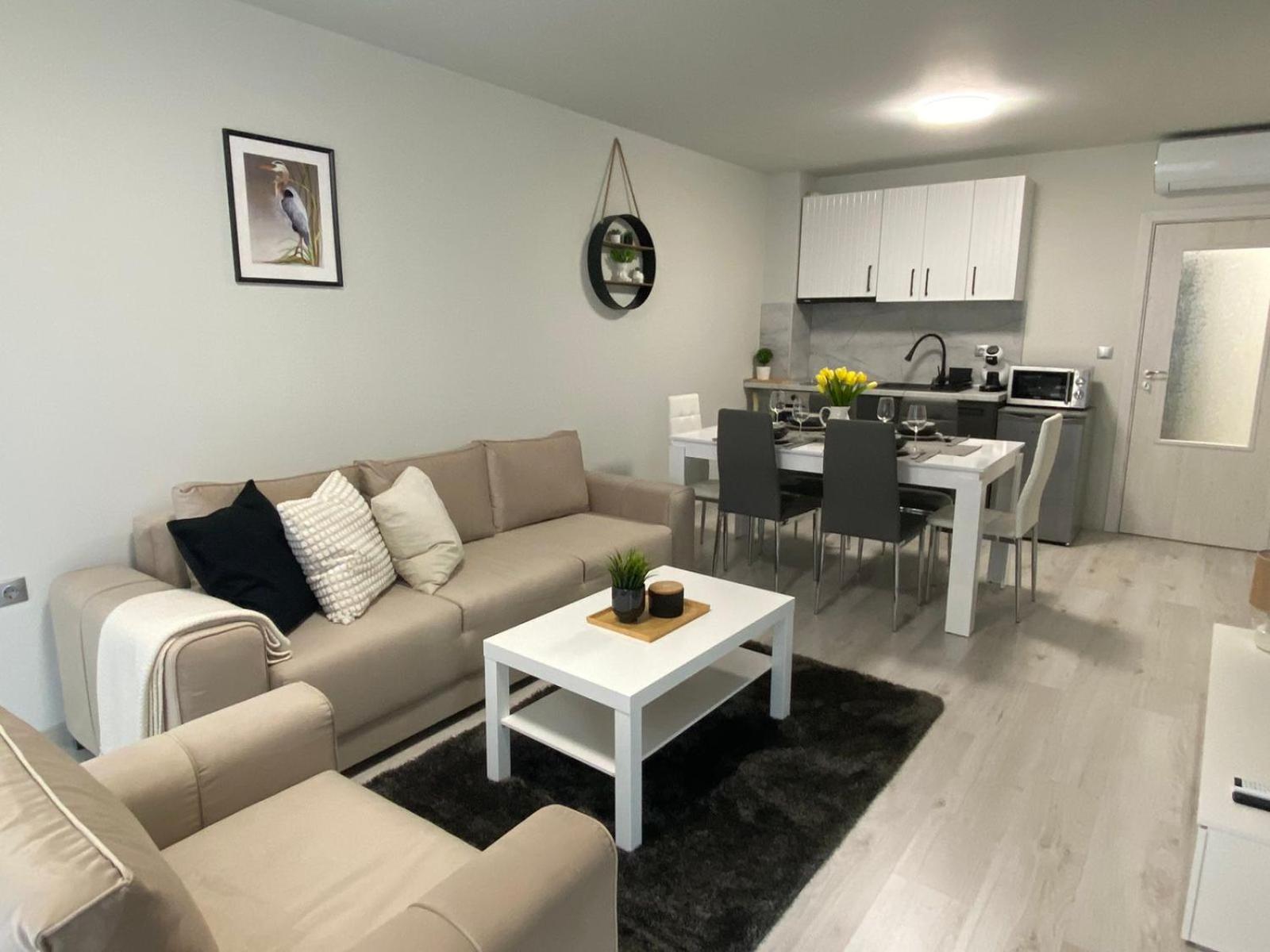 Atea Apartments 卡瓦尔纳 外观 照片