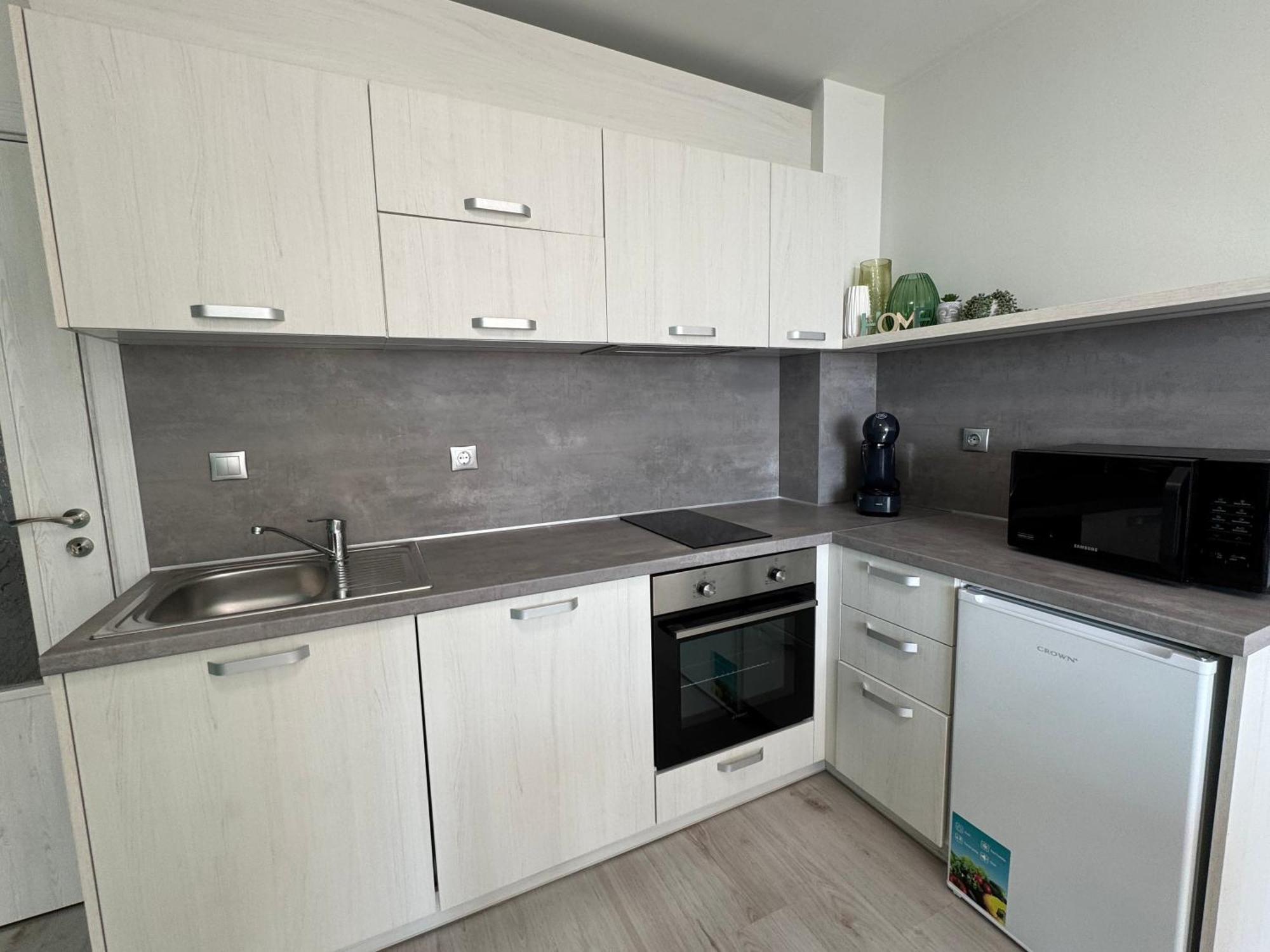Atea Apartments 卡瓦尔纳 外观 照片